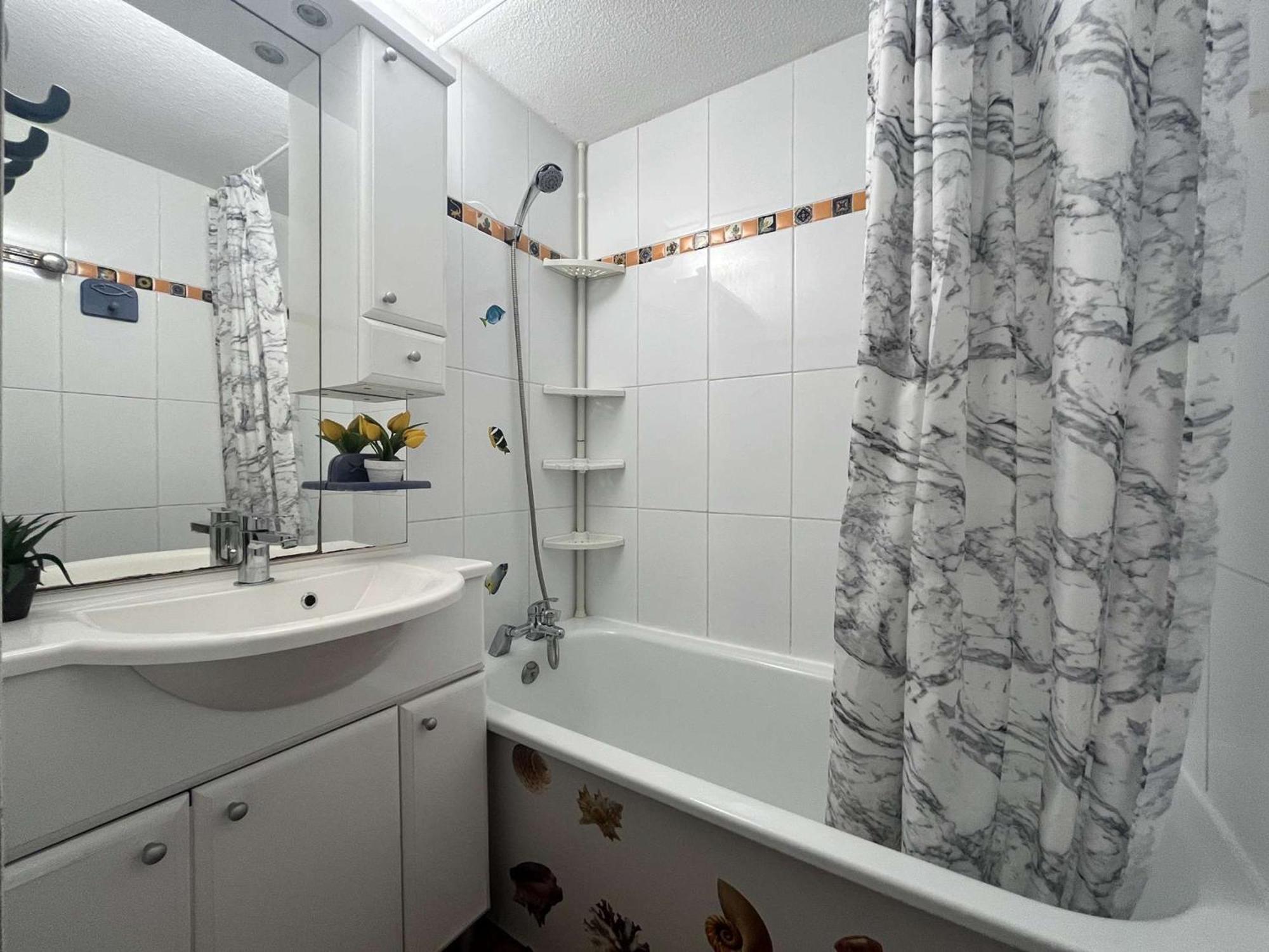 Maison 2 Pieces/Mezzanine, 6 Couchages, Terrasse Spacieuse, Piscine Et Parking Prive A Gruissan - Fr-1-229-332 Eksteriør billede